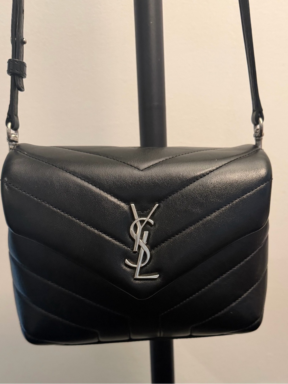 Saint Laurent Loulou Toy Black Quilted Leather Crossbody Bag - Picture 4 of 16